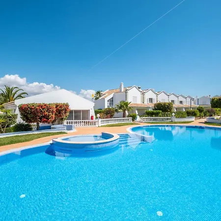 Hébergement de vacances Baya - Great Family Complex With Communal Pool *