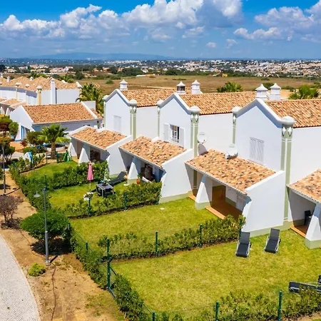 Hébergement de vacances Baya - Great Family Complex With Communal Pool *