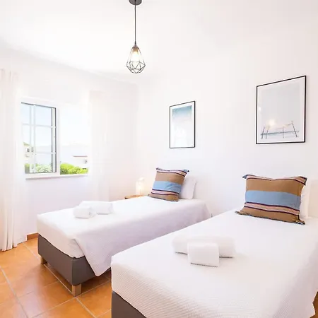 Baya - Great Family Complex With Communal Pool * Албуфейра